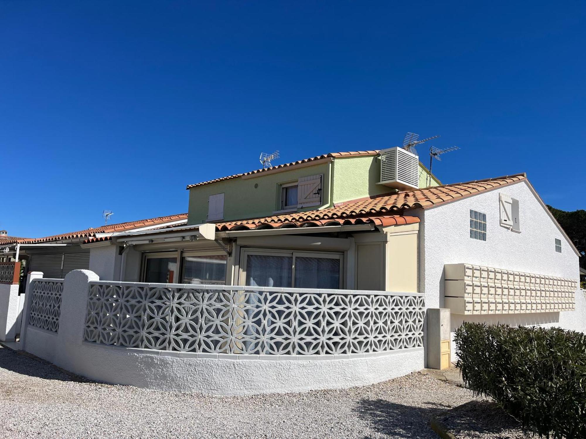 Location De Villa Numero 3 Renovee En Residence Le Barcarès Exterior foto